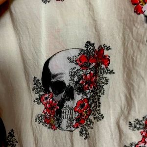 Skull & flowers
